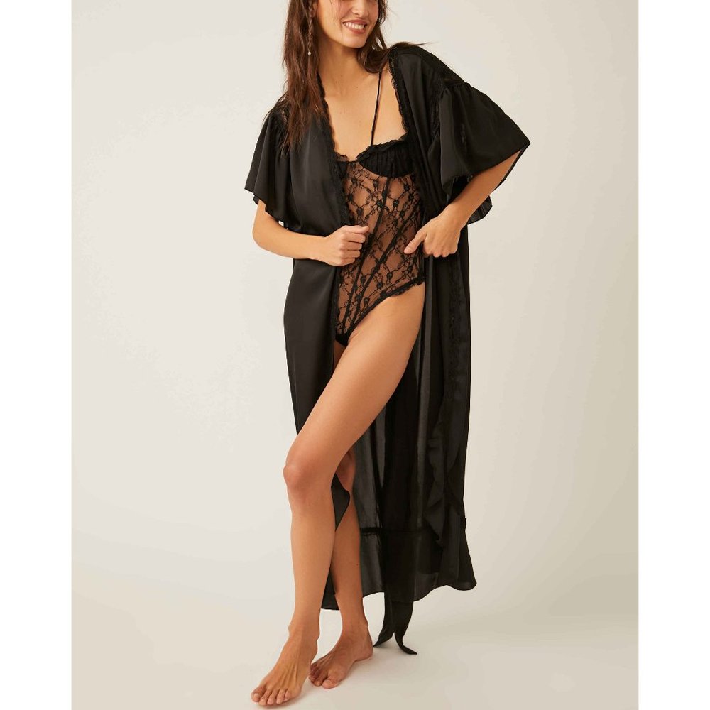 FREE PEOPLE Moonbeams Solid Robe / Black